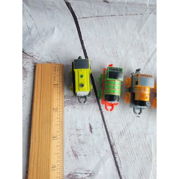 Thomas The Tank Engine Train & Friends Minis Micro Lot Percy Dash Scruff Lot 6 - Picture 6 of 9
